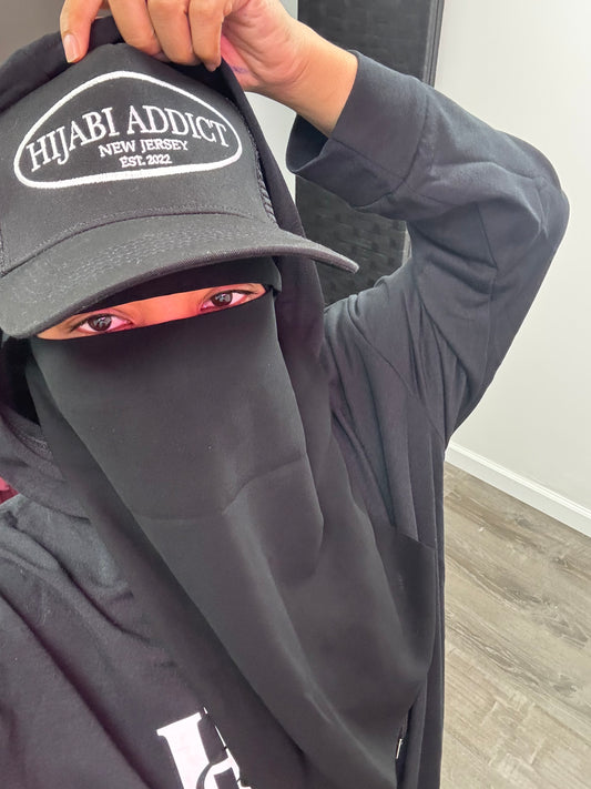 TRUCKER HAT (UNISEX)