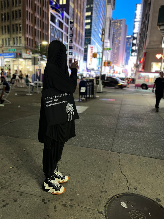 HIJABI ADDICT TOTE BAGS