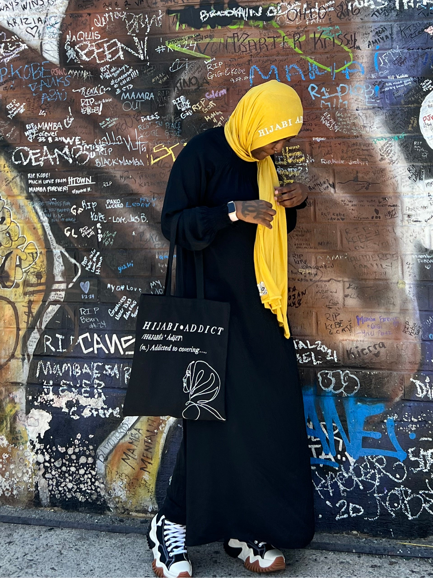 HIJABI ADDICT TOTE BAGS