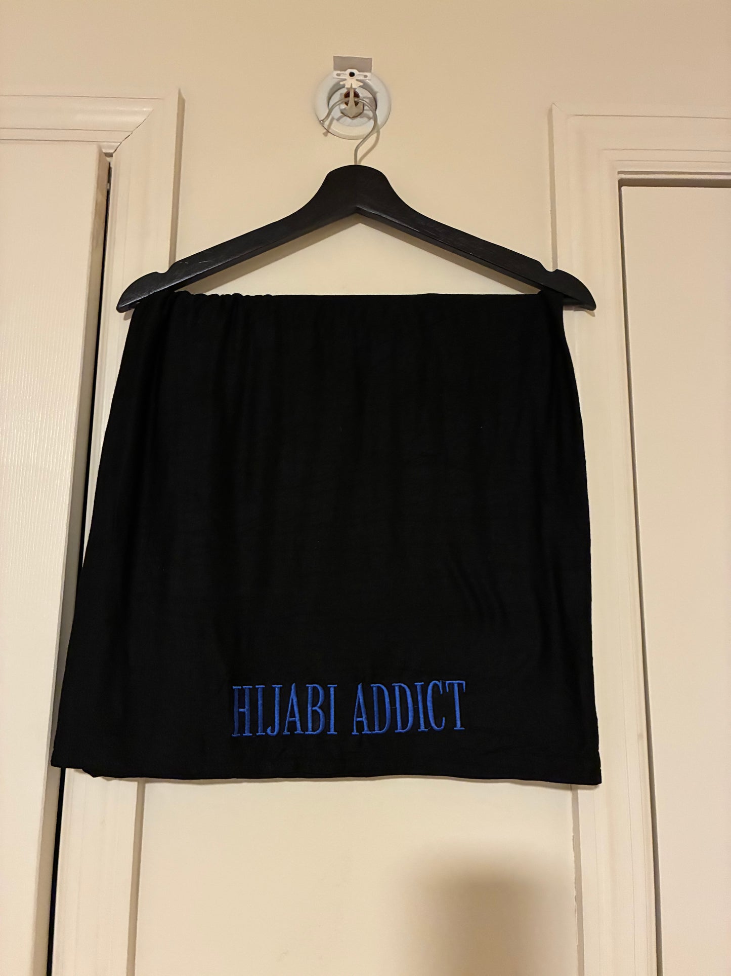 Premium Stitched Hijabs 🧕🏼