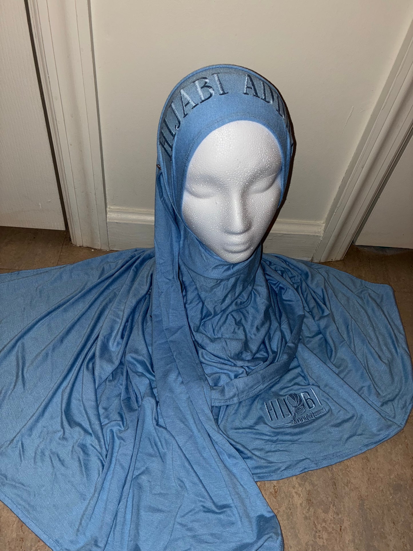 Premium Stitched Hijabs 🧕🏼