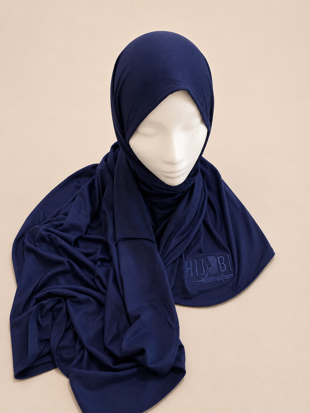 Premium Stitched Hijabs 🧕🏼