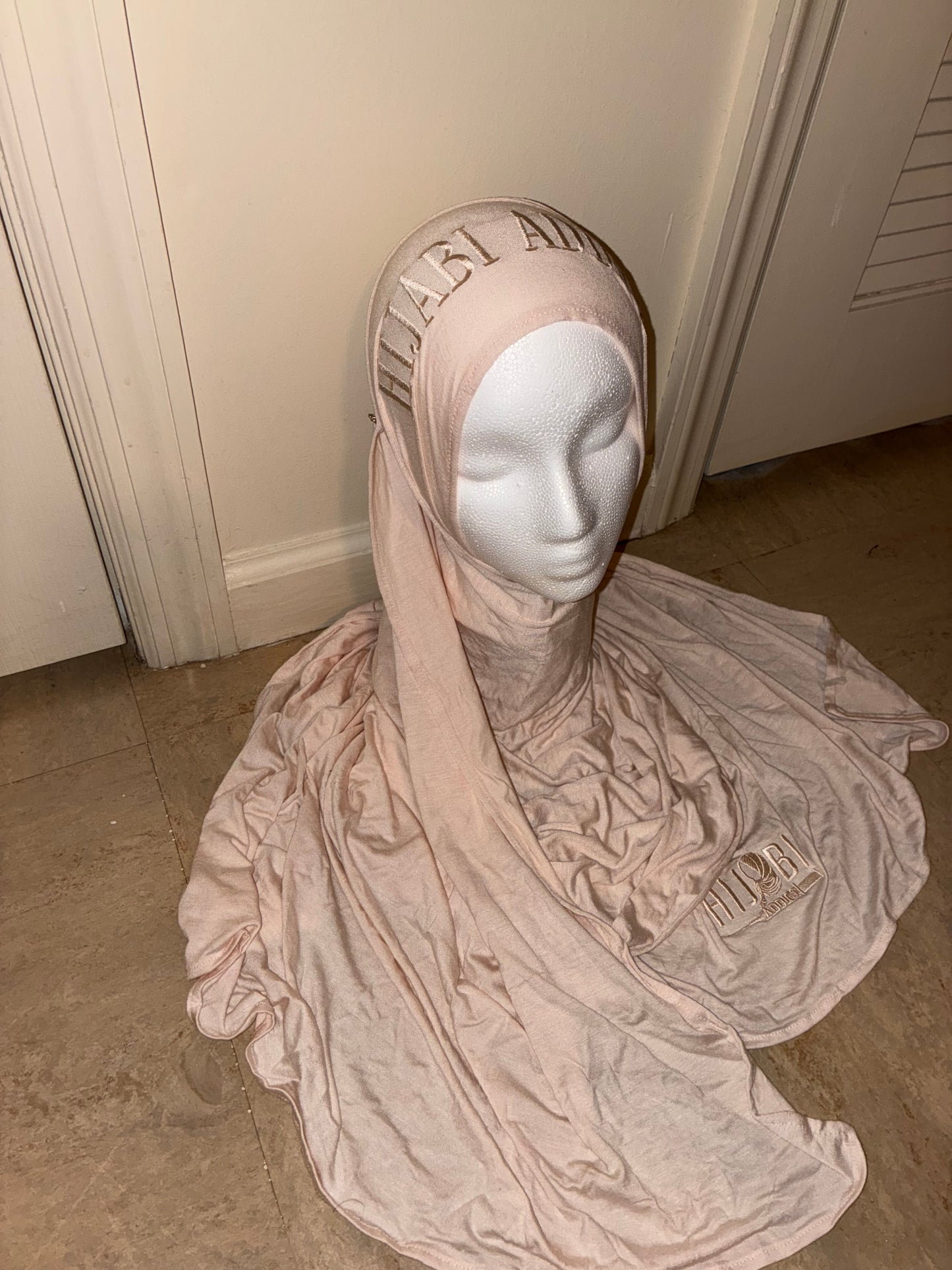 Premium Stitched Hijabs 🧕🏼