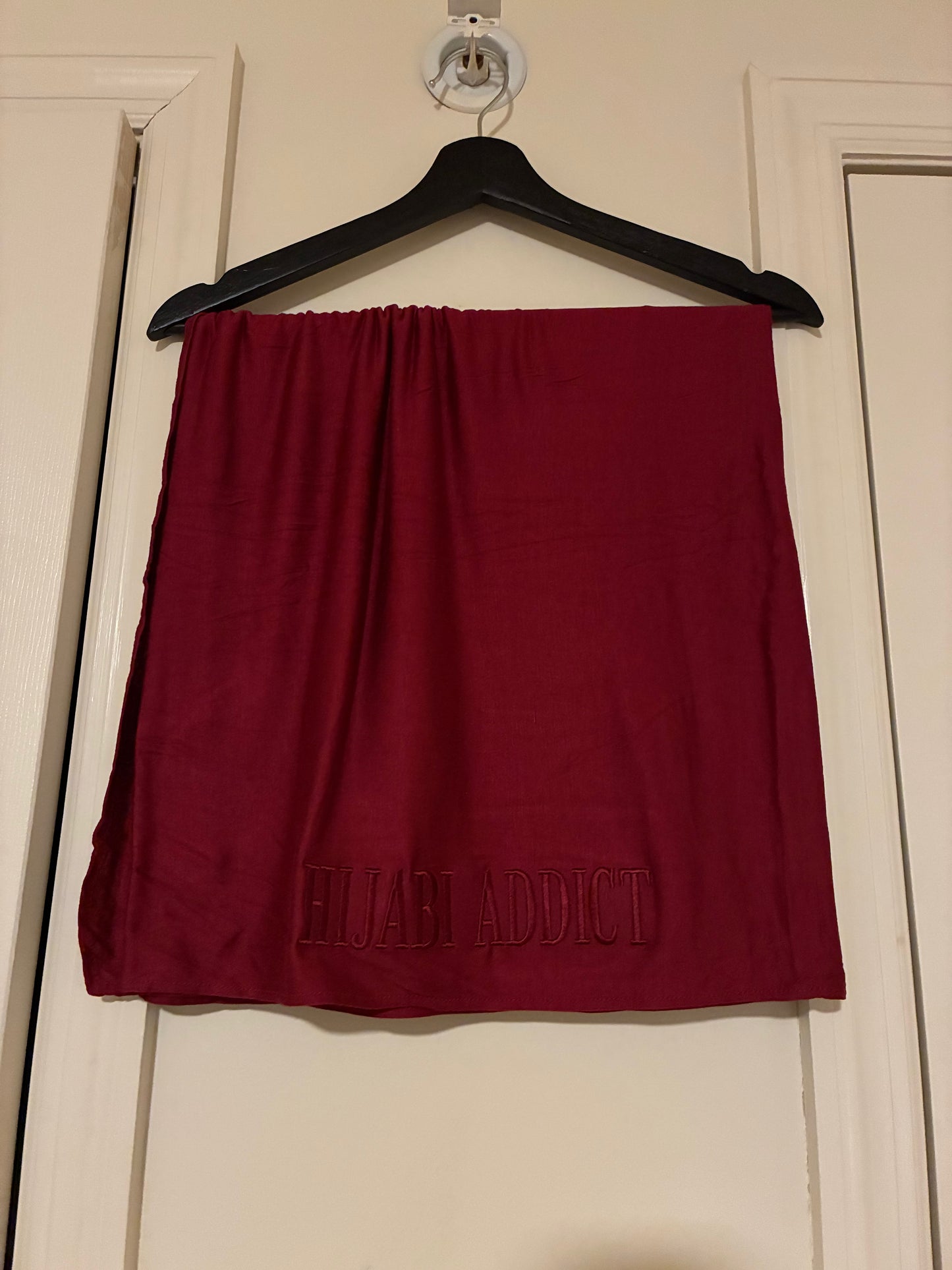 Premium Stitched Hijabs 🧕🏼