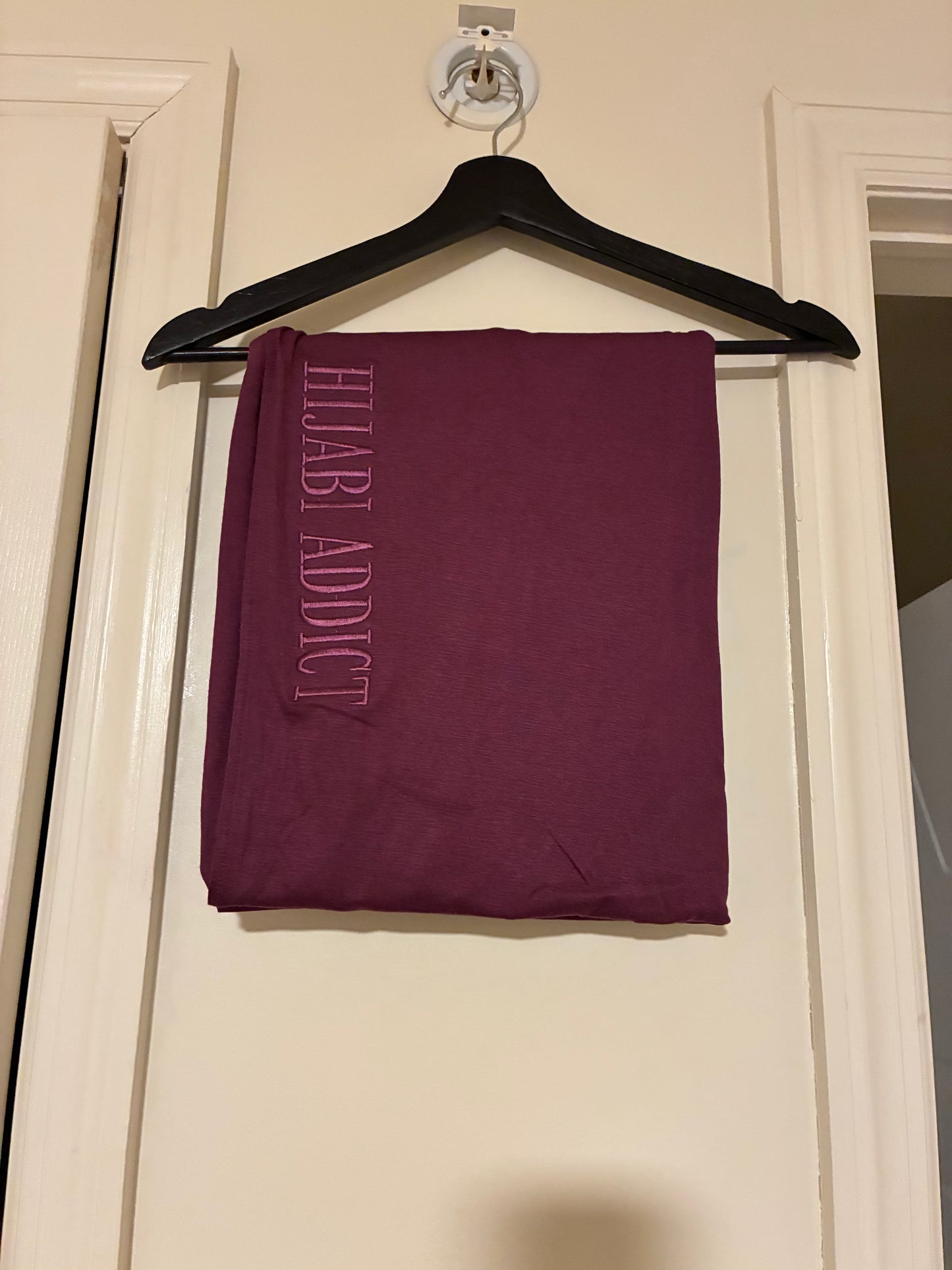 Premium Stitched Hijabs 🧕🏼