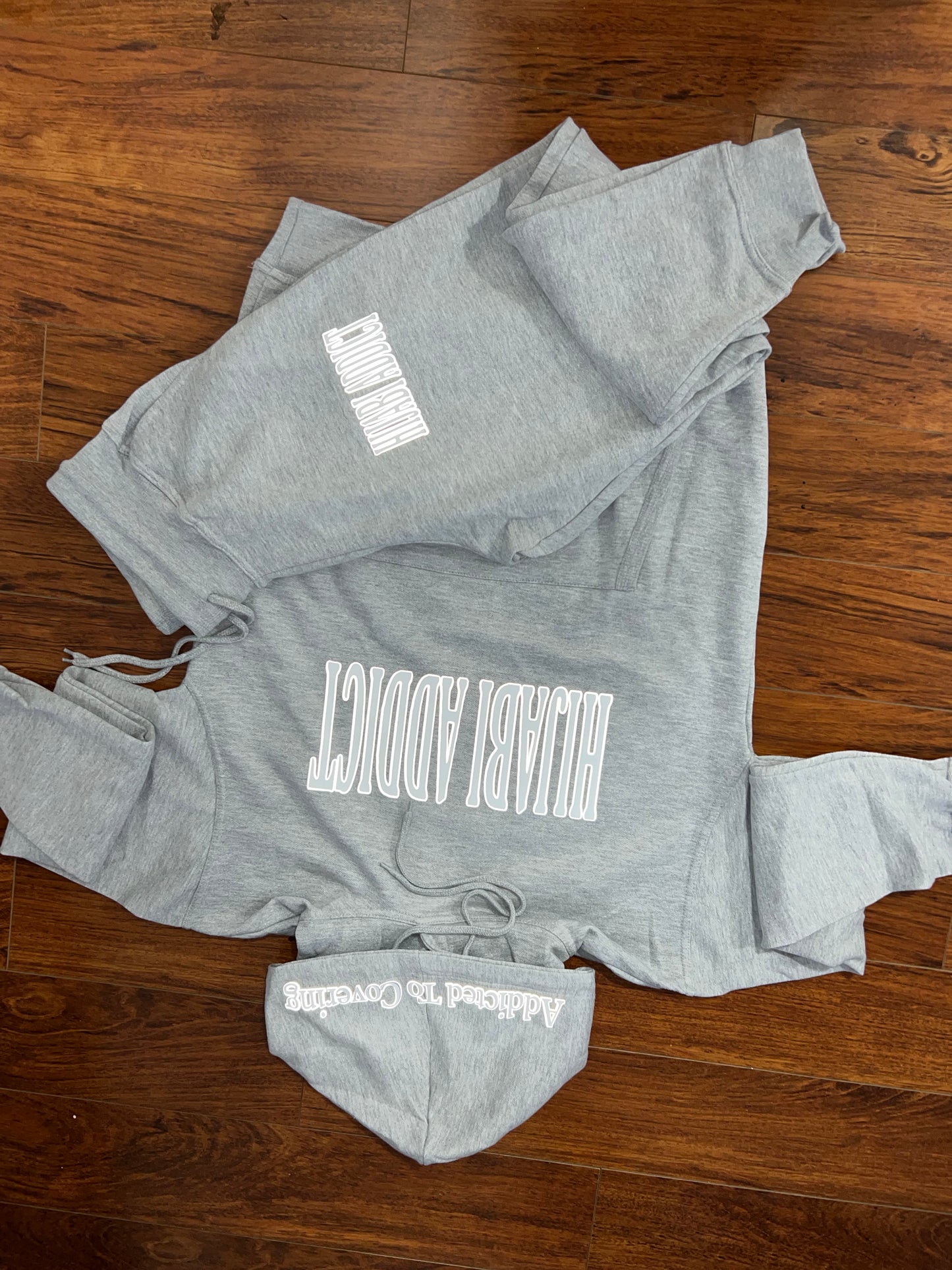 UNISEX SWEATSUIT